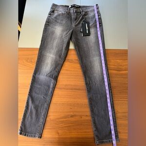 Karl Lagerfeld Women’s Size 8 dark denim jeans (new with tags)